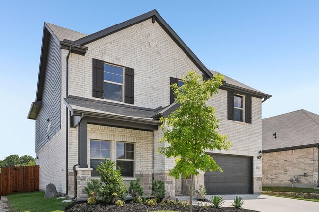 Building Photo - 2116 Gustavus Dr