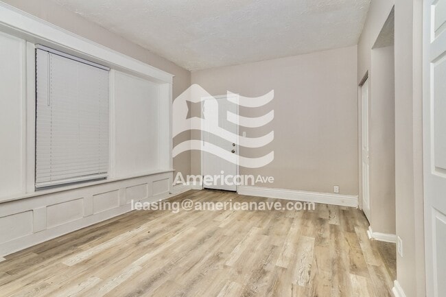 Photo - 3625 W Broadway