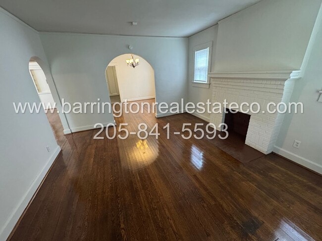 Photo - 827 6th Ave W