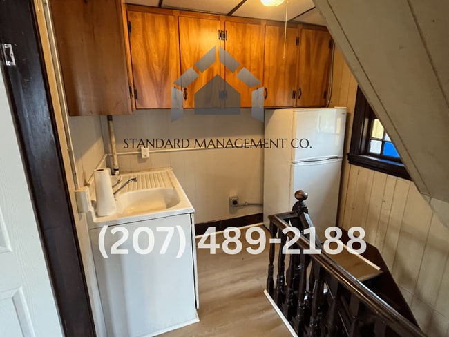 Building Photo - 12 Gannett St Unit 3 (second floor front )