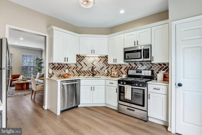 Photo - 12527 Heykens Ln