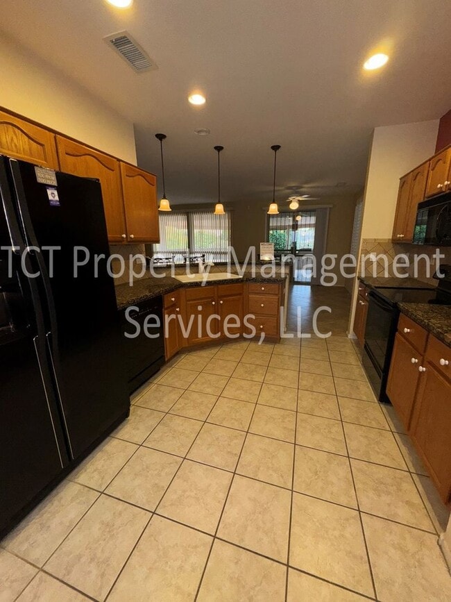 Photo - 3 Bedroom Home in 55+ Community in Surprise