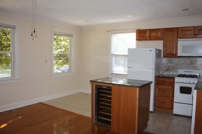 Photo - 632 N Monroe St Unidad One
