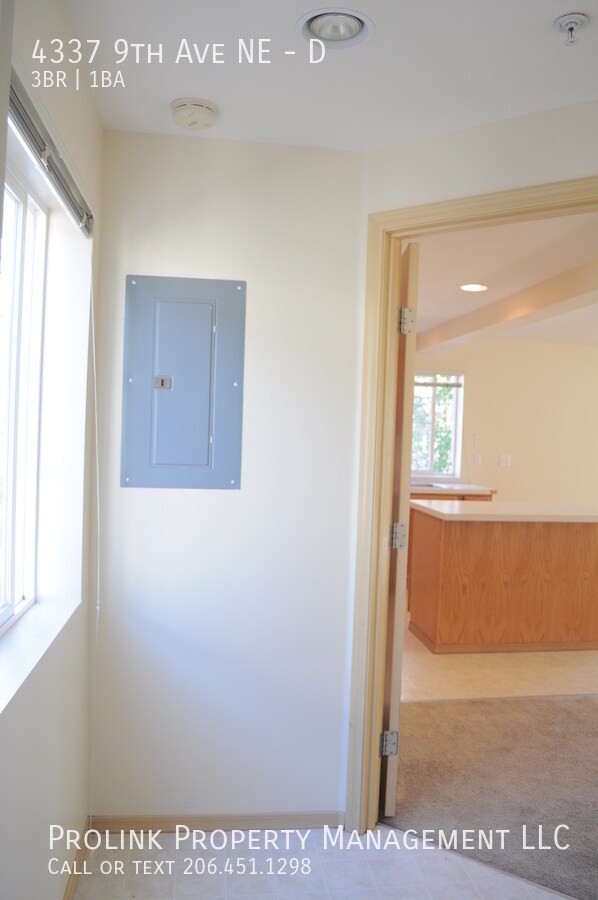 Photo - 4337 9th Ave NE Unit D