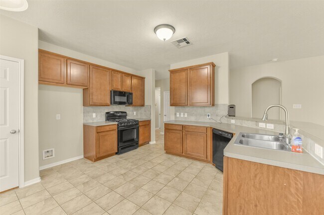 Photo - 5002 Creekside Ave