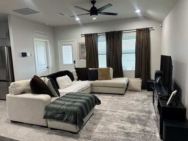Photo - 7616 Orange Blossom Rd