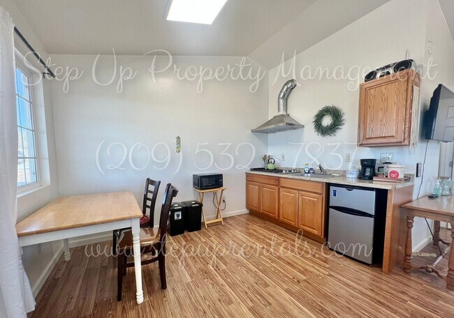 Photo - 8440 Ponderosa Way Unit B