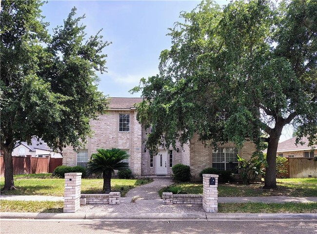 Building Photo - 3504 El Jardin St Rental