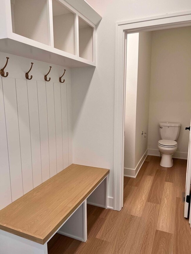 Photo - 384 S 91st St