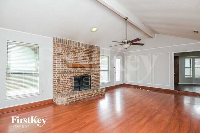 Photo - 3915 Wrentham Dr