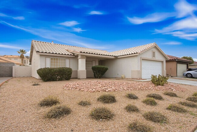 Photo - 427 Yarnell Dr