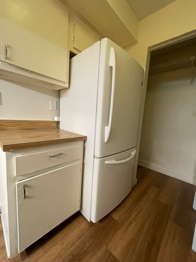 Photo - 919 NE 199th St Unidad 202