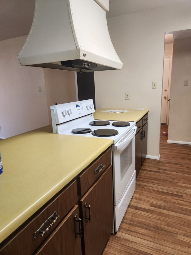 Photo - 425 Park Terrace Dr