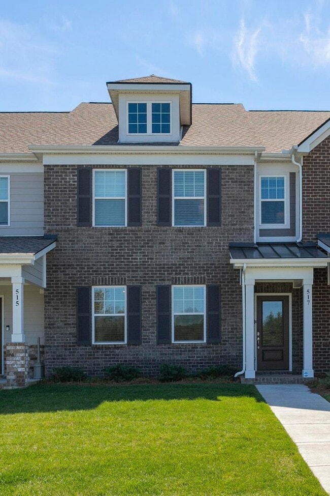 Photo - 517 Swanholme Dr