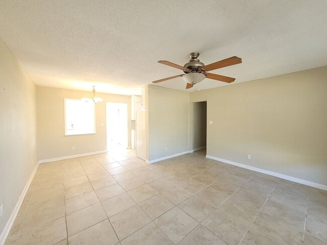 Photo - 331 Emory Dr