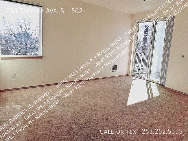 Photo - 245 Tacoma Ave S Unidad 502
