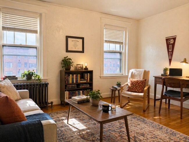 Building Photo - 1949 Commonwealth Ave Unit 51