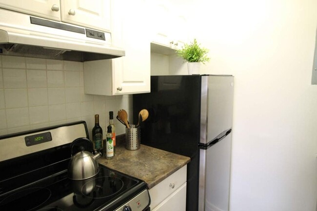 Photo - 335 Metcalfe