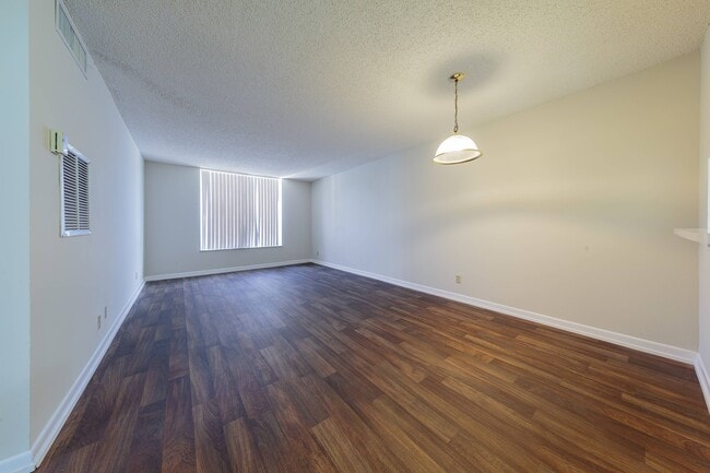Apartment Home| Living Area| Upgrade