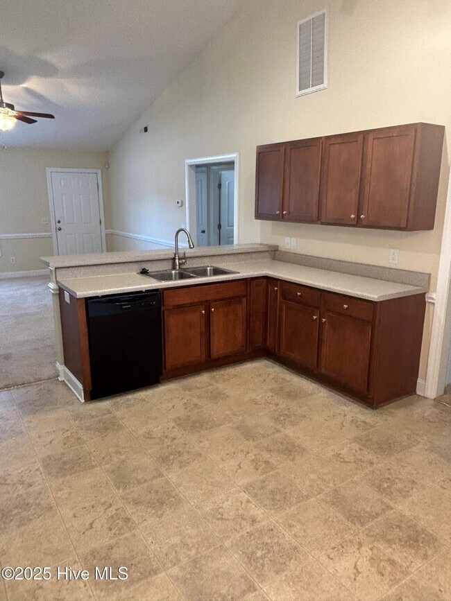 Photo - 2321 Sadler Dr