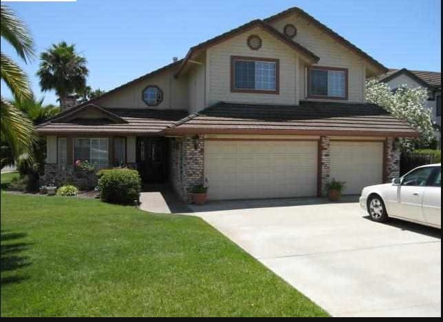 Building Photo - 5650 Edgeview Dr