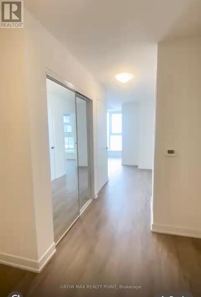 Photo - 1 Quarrington Lane Unité 1605