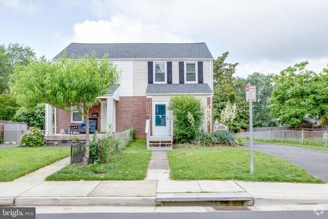 Building Photo - 2719 Albemarle Dr Rental