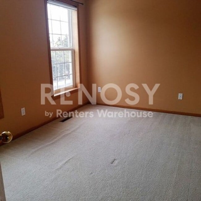 Photo - 18129 W 82nd St