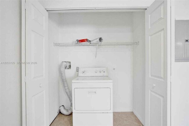 Photo - 2120-2122-2122 Thomas St