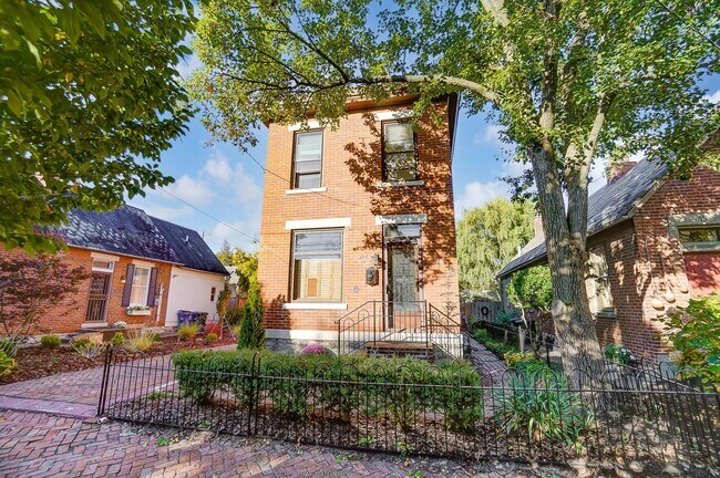 Photo - 557 S Grant Ave