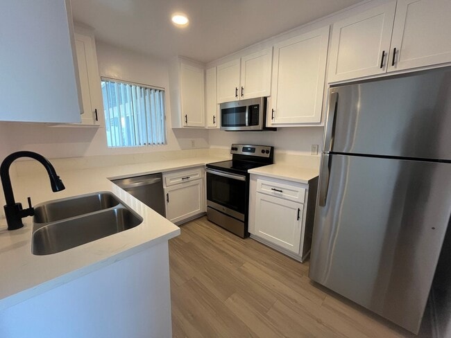 Photo - 4532 Murietta Ave