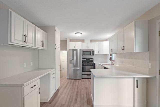 Photo - 5829 Winnetka Ave N