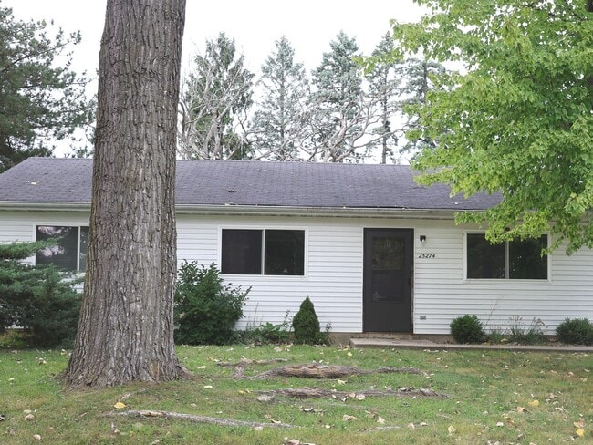 Building Photo - 25274 W Lincoln Dr Rental