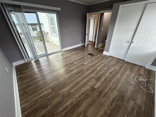 Photo - 620 5th Ave W