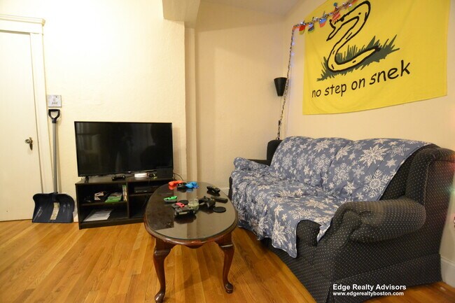 Photo - 2001 Commonwealth Ave Unidad 5