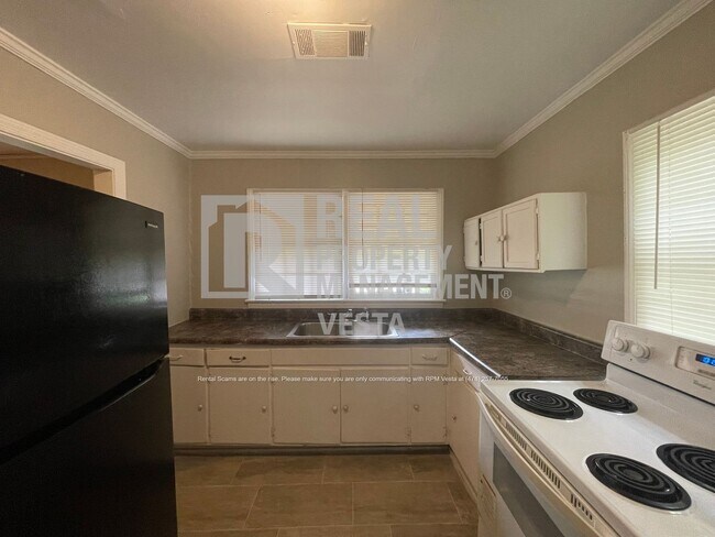 Photo - 3419 Walker St