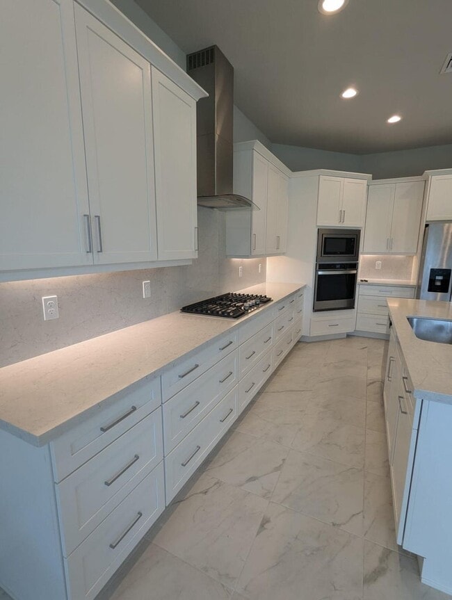 Photo - 9292 Crestview Cir