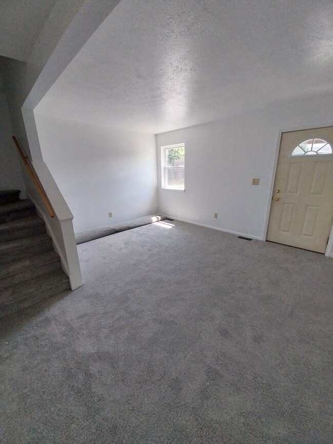 Building Photo - 248 E Prospect St Rental