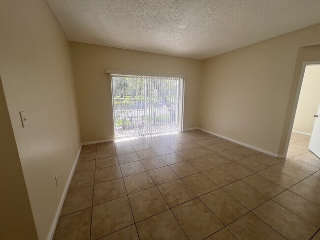 Photo - 731 Cypress Ln