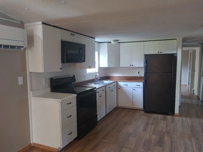 Photo - 8808 W Millpoint Rd