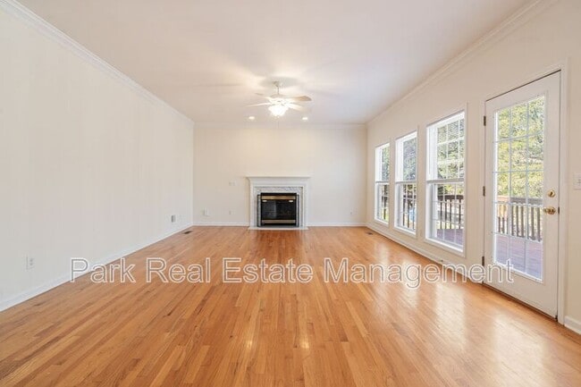 Photo - 420 New Parkside Dr