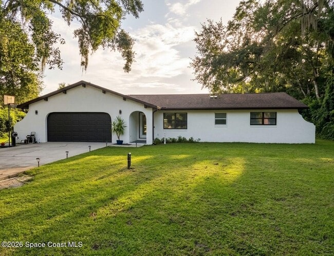 Building Photo - 6050 Mangrove St