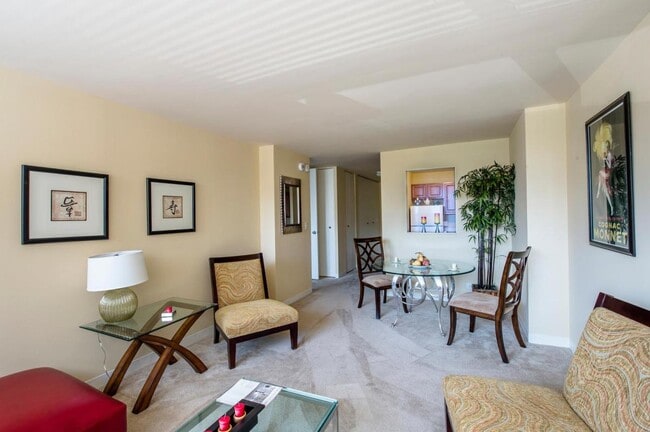 Sheridan-Gunnison Apartments