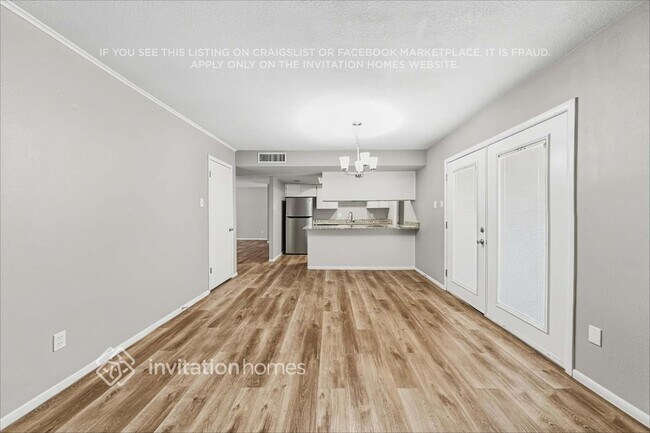Photo - 617 E Carmen St