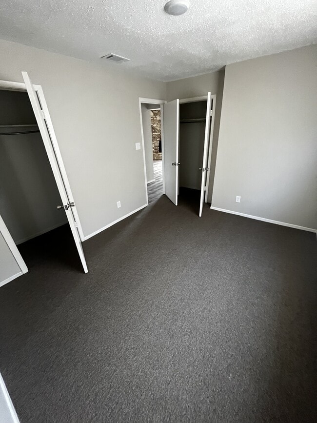 821 Bracewood Cir Unit C