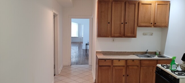 20171211_152425 (1024x768) - 653 N Christiana Ave Unidad 653 N Christiana Ave 2nd