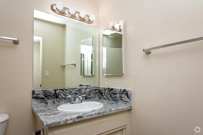 2BR, 1BA - 888SF - Bathroom