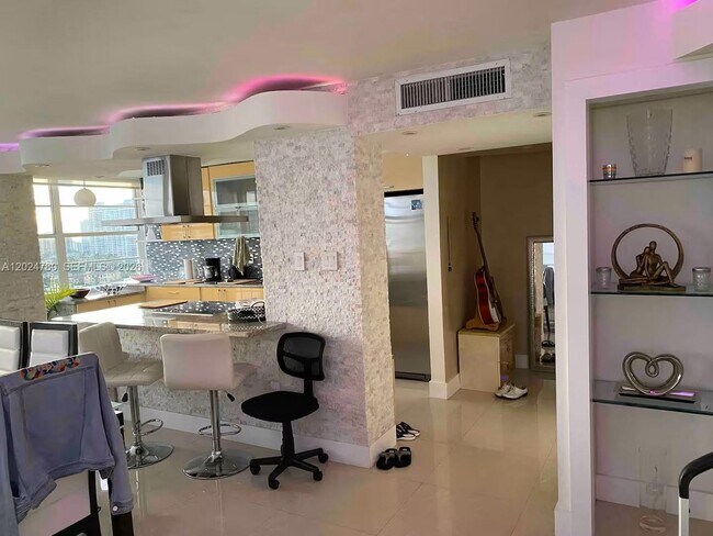 Photo - 18081 Biscayne Blvd Unidad 1904