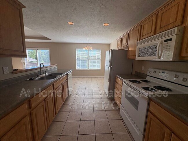 Photo - 304A Excalibur Ct