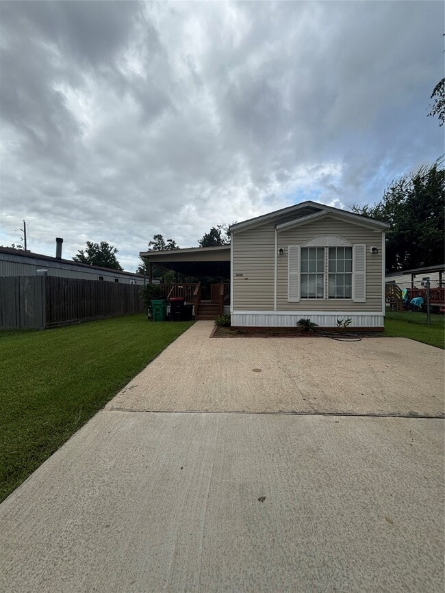 Photo - 10010 Cedar Landing Dr